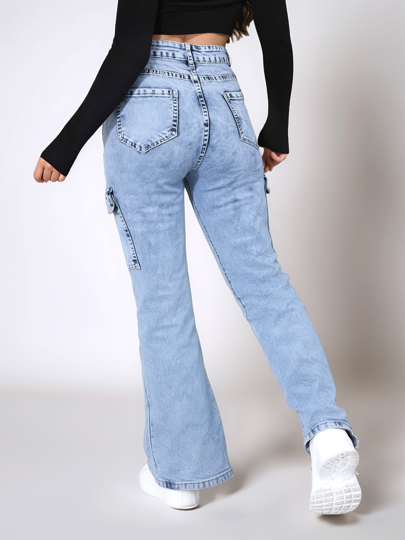HMJeans|Pantalón vaquero de trabajo azul claro con múltiples bolsillos y corte amplio, estilo urbano versátil