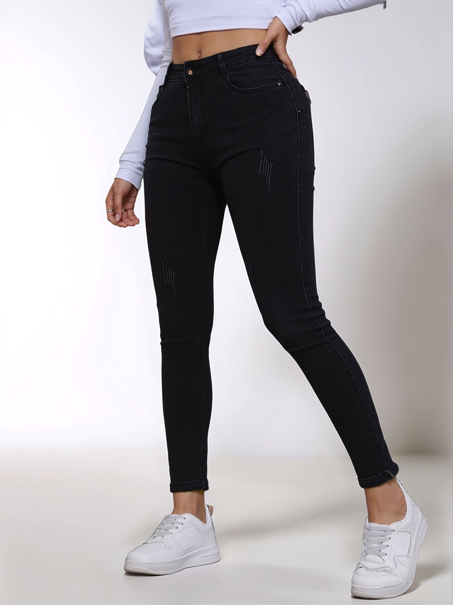 HMJeans｜Pantalones vaqueros negros ajustados de talle alto con roturas, diseño moderno y versátil