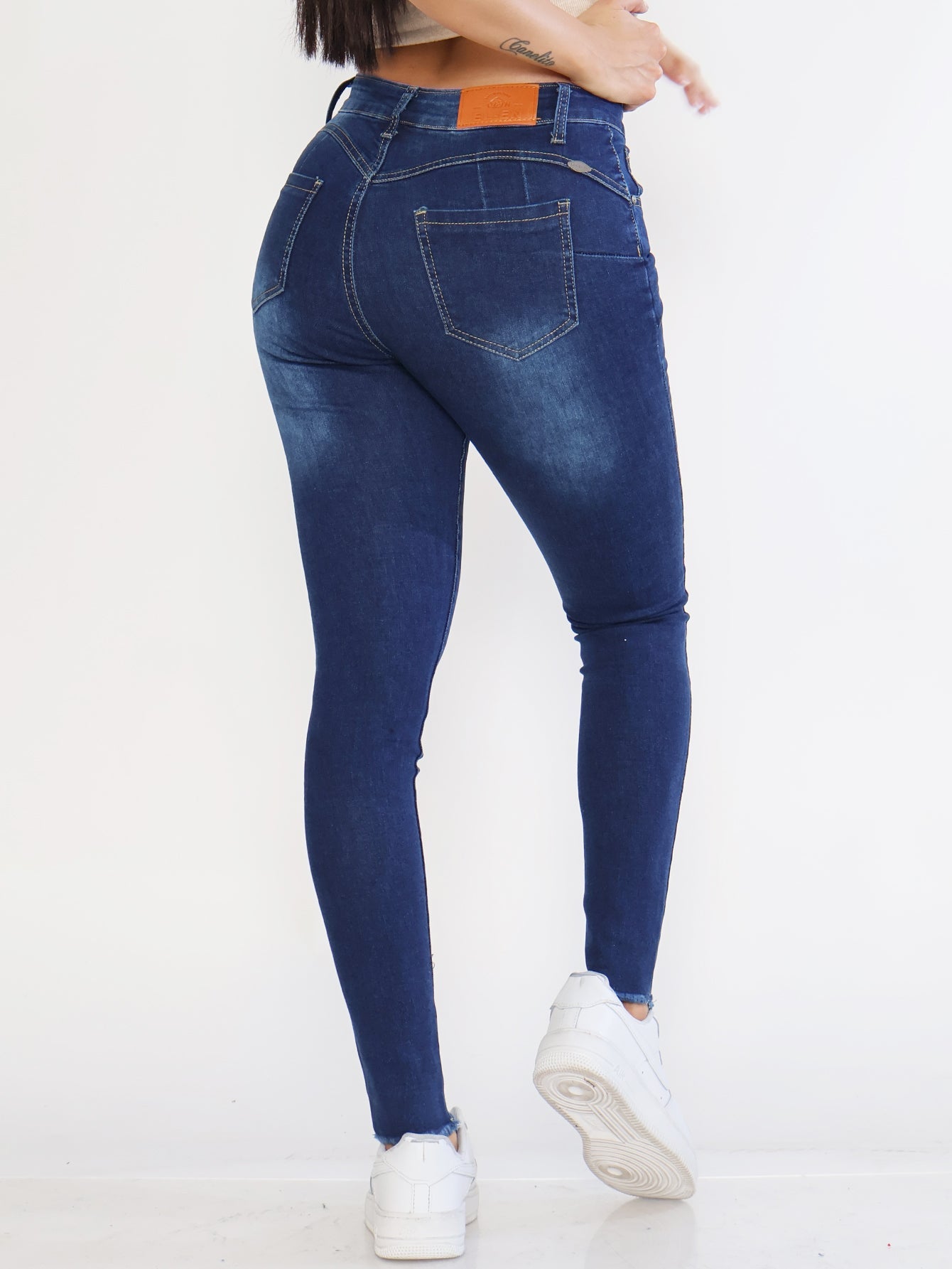 Pantalón de Mezclilla para Mujer - Básicos Ajustados en Azul para un Look Casual